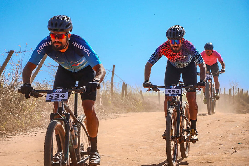André Rondini (a esquerda) e Raphal Othon (a direita) competirão na categoria duplas