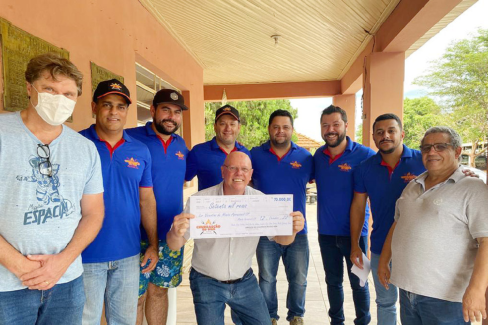 Integrantes do Churrascão do Bem entregaram doação e balancete do evento