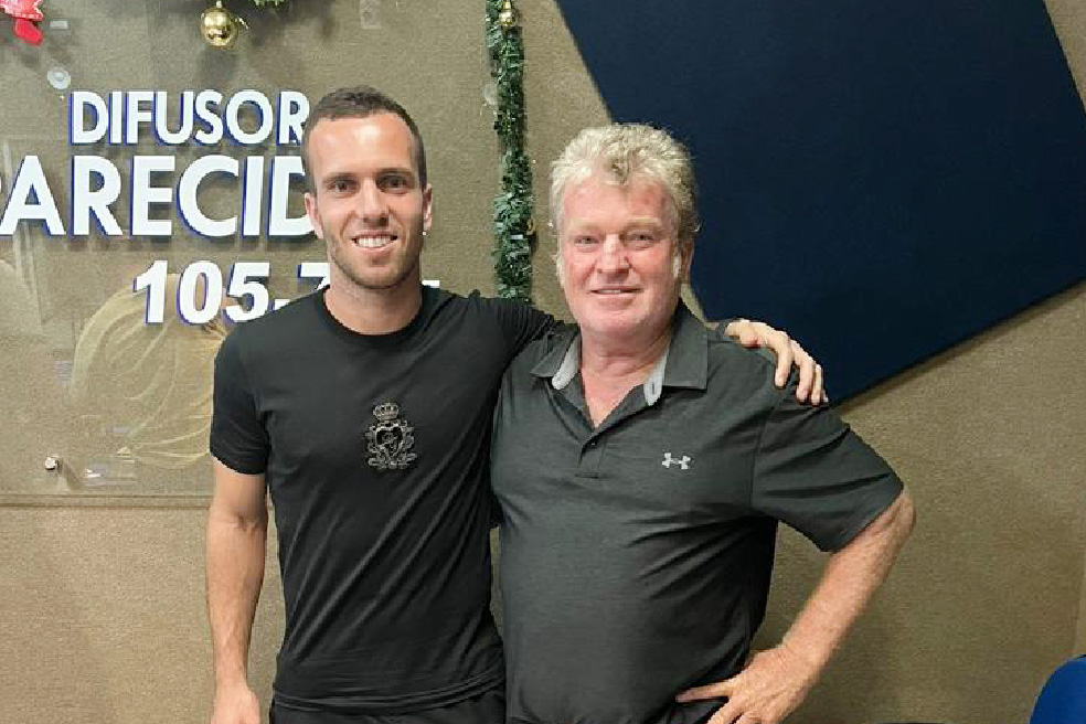 Serginho e seu pai, Sérgio Soler, em recente passagem pela Difusora Aparecida