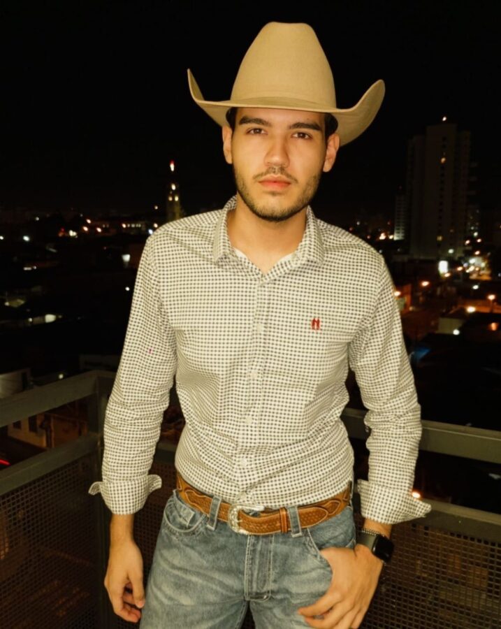 Cauê Assad Ferreira1