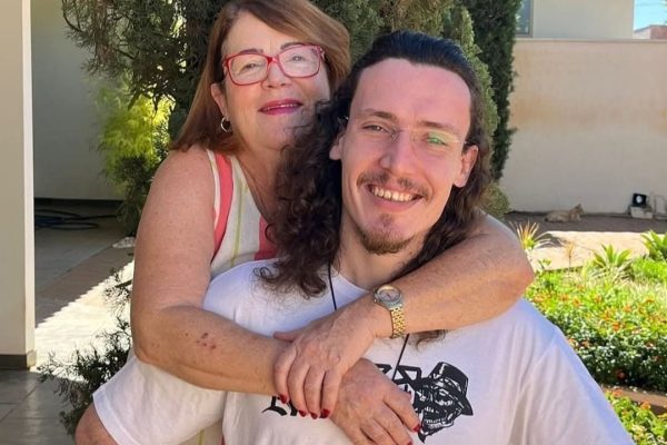 eaf204c1-0ab9-4e74-b1f4-4098016e44d4