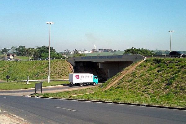 Avenida Santos Dumont já possui câmeras de monitoramento - foto Vanderlei Bissiato -