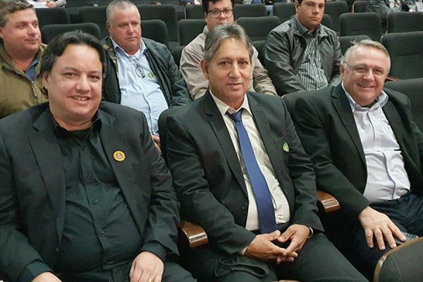 Prefeito já está na capital para assinaturas - foto Lucas Ribeiro