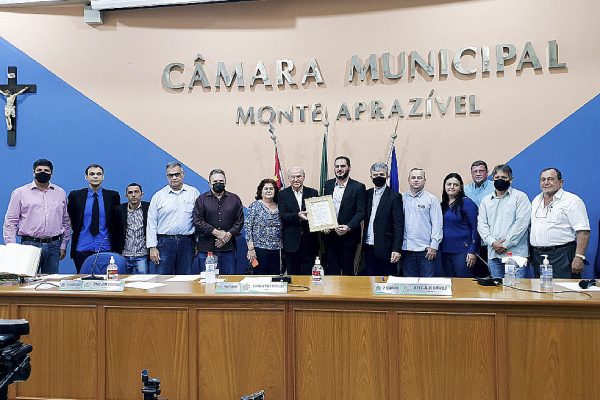 Moção de Congratulações dada aos empresários pela Câmara (foto Lucas Ribeiro)